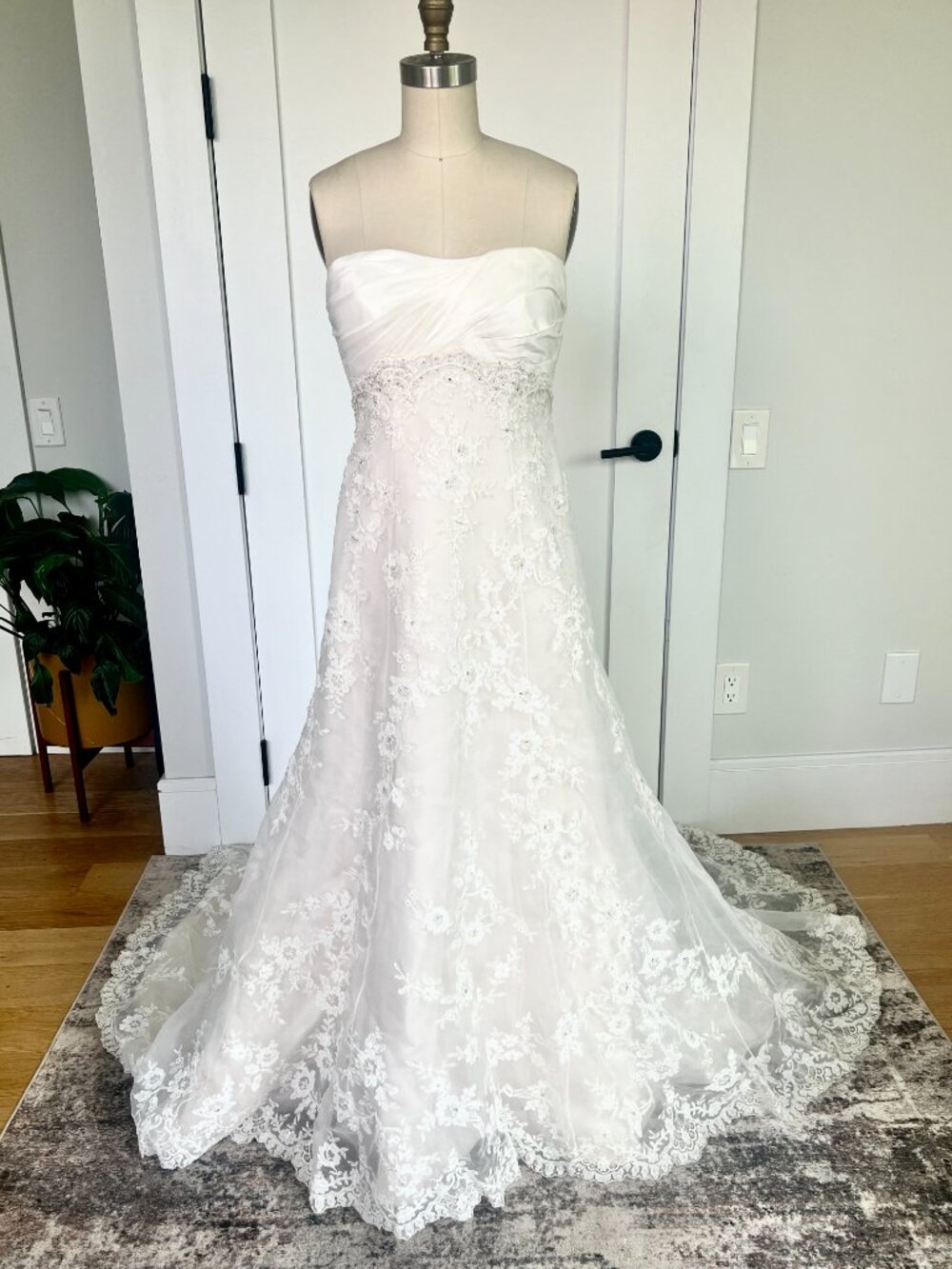 Casablanca Bridal 1955 "Dazzling Destiny" | Fit & Flare Wedding Gown | Size 8 - Picture 10 of 16